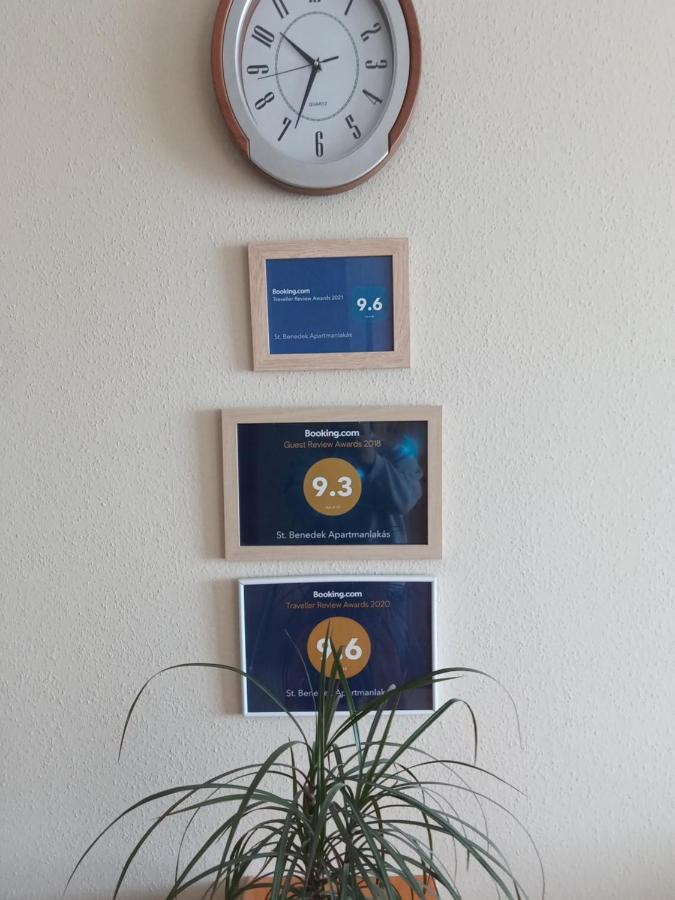 St. Benedek Apartmanlakas Leilighet Mezőkövesd Eksteriør bilde
